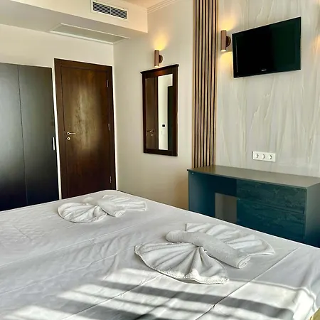 Cozy For 5 People In Royal * Sunny Beach